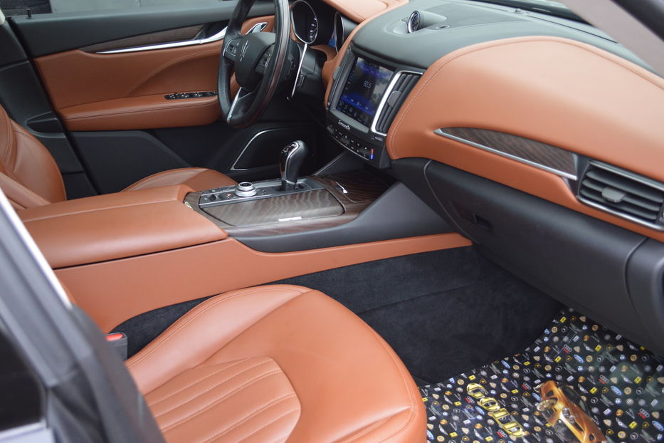 Продам Maserati Levante SQ4 2017 года в Одессе