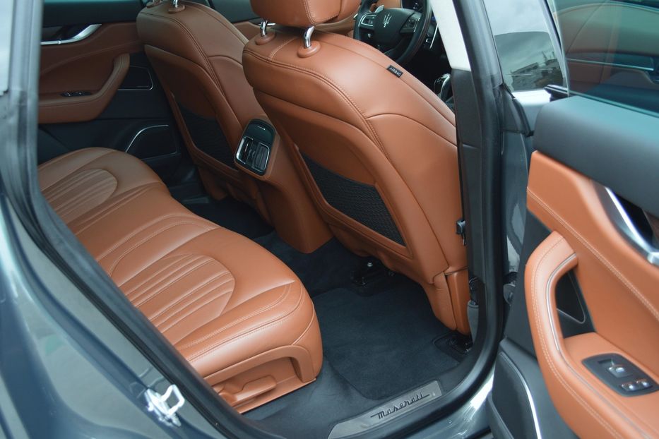 Продам Maserati Levante SQ4 2017 года в Одессе