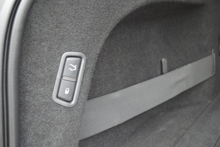 Продам Maserati Levante SQ4 2017 года в Одессе