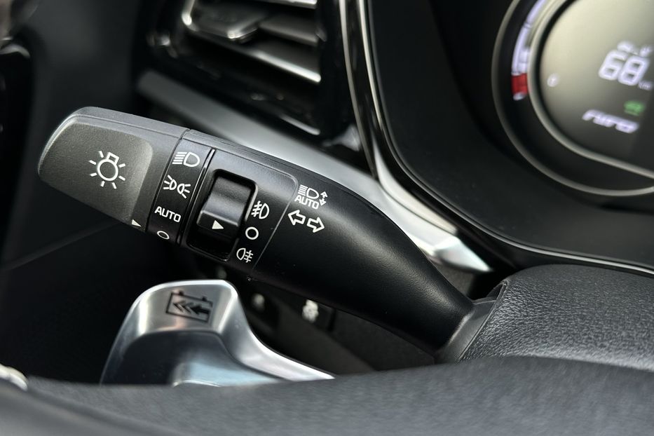 Продам Kia Niro  64кВт Зарезервовано 2020 года в Львове