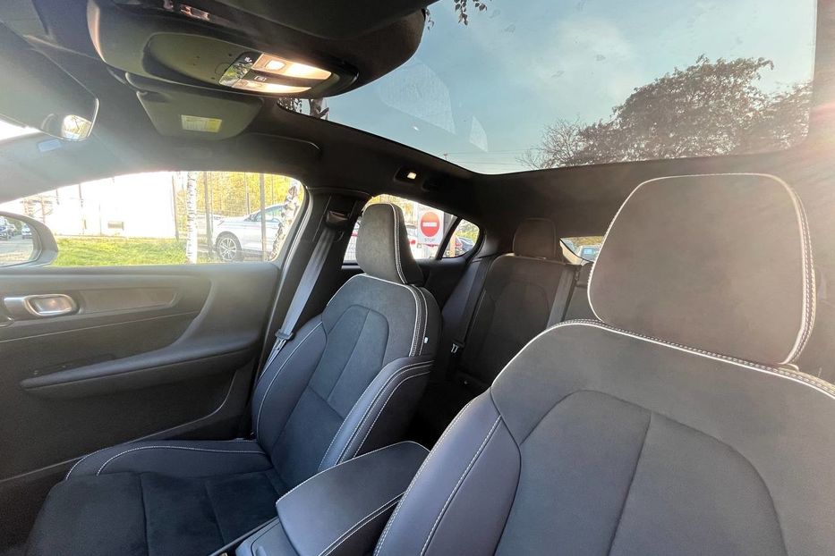 Продам Volvo A С40 RECHARGE 2023 года в Черновцах