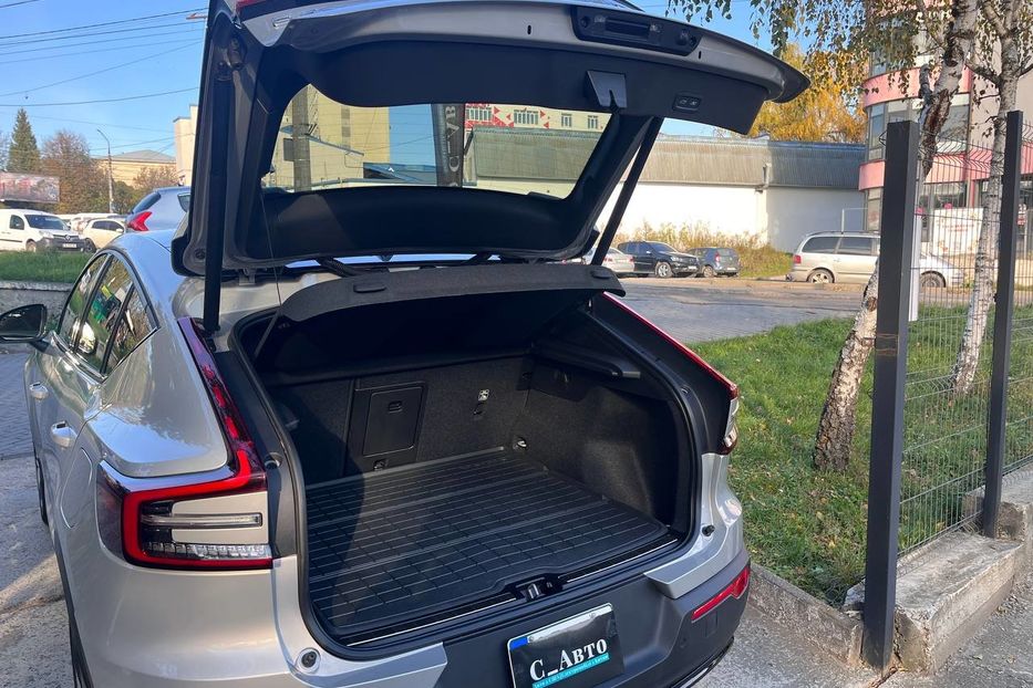 Продам Volvo A С40 RECHARGE 2023 года в Черновцах