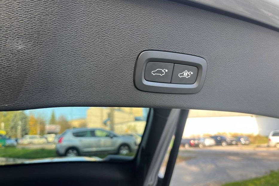 Продам Volvo A С40 RECHARGE 2023 года в Черновцах