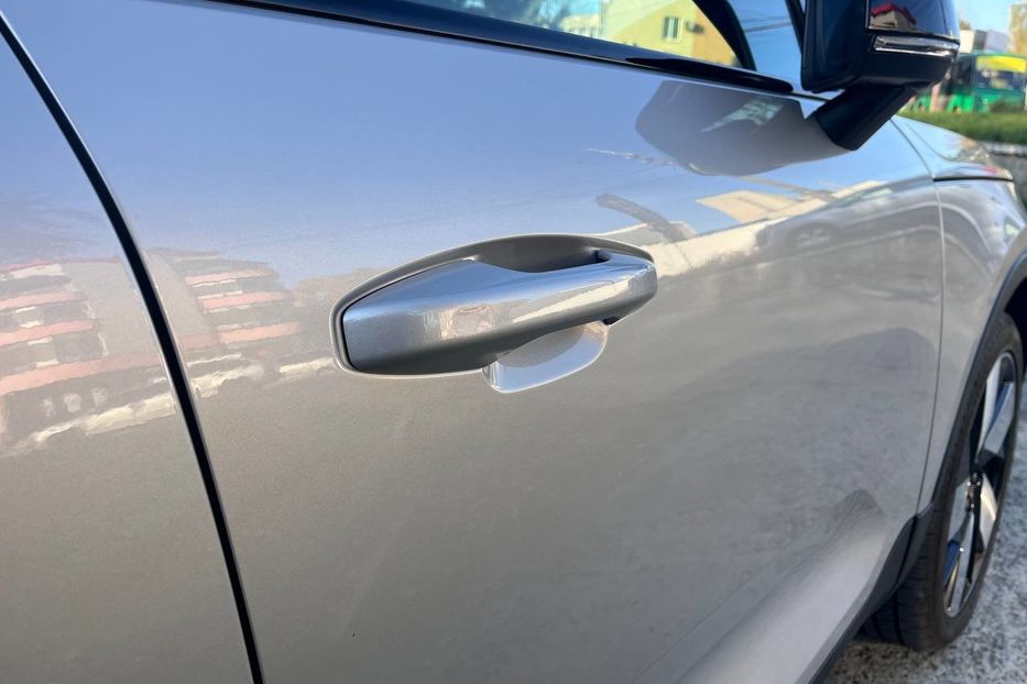 Продам Volvo A С40 RECHARGE 2023 года в Черновцах