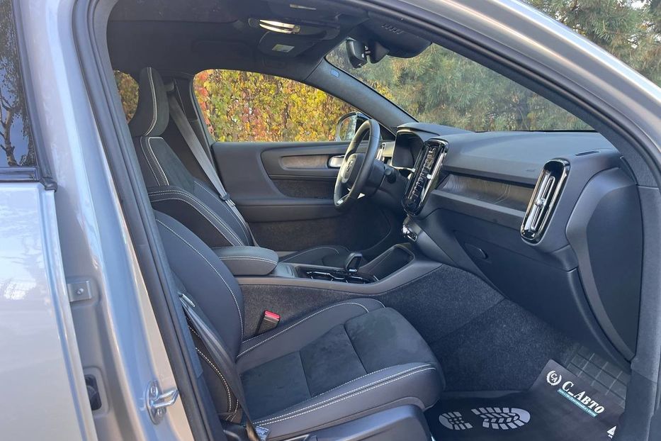 Продам Volvo A С40 RECHARGE 2023 года в Черновцах