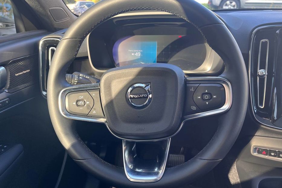 Продам Volvo A С40 RECHARGE 2023 года в Черновцах