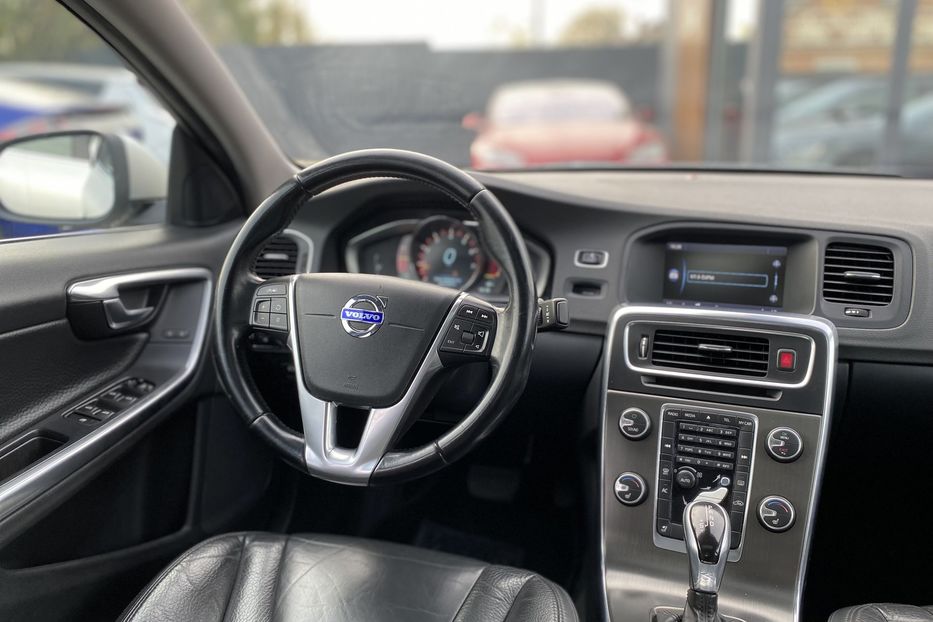 Продам Volvo S60 2013 года в Луцке
