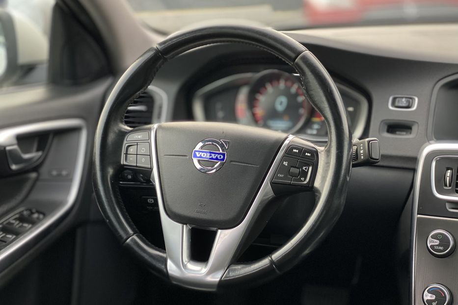 Продам Volvo S60 2013 года в Луцке