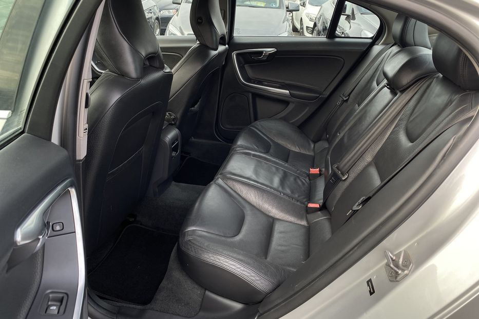 Продам Volvo S60 2013 года в Луцке