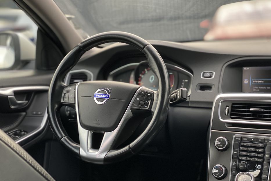 Продам Volvo S60 2013 года в Луцке