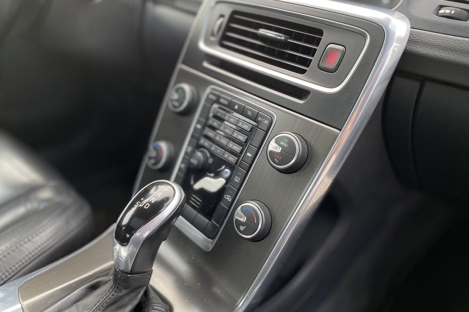 Продам Volvo S60 2013 года в Луцке