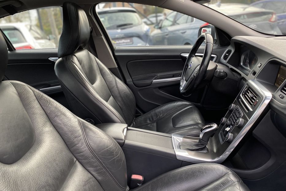 Продам Volvo S60 2013 года в Луцке