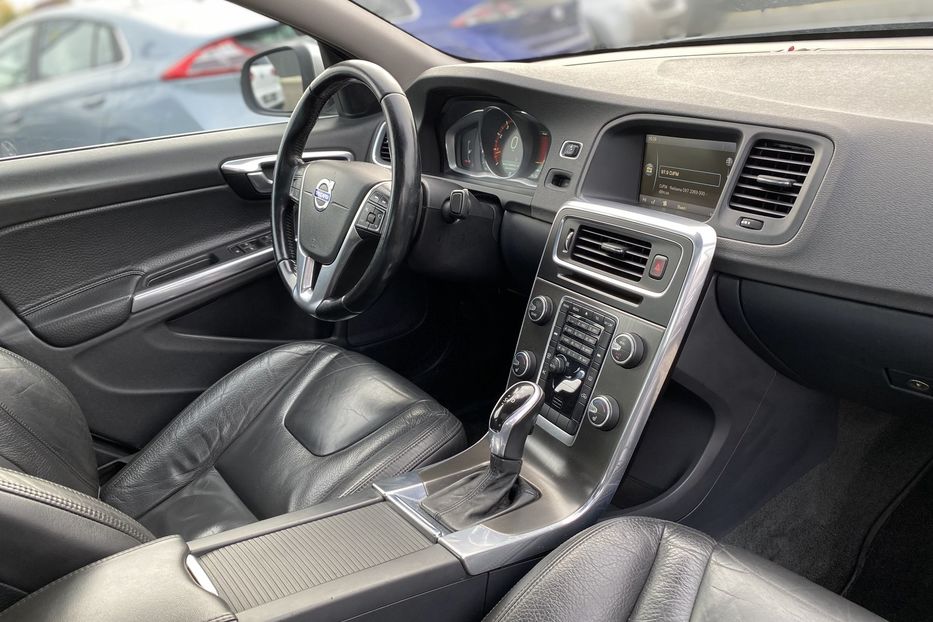 Продам Volvo S60 2013 года в Луцке