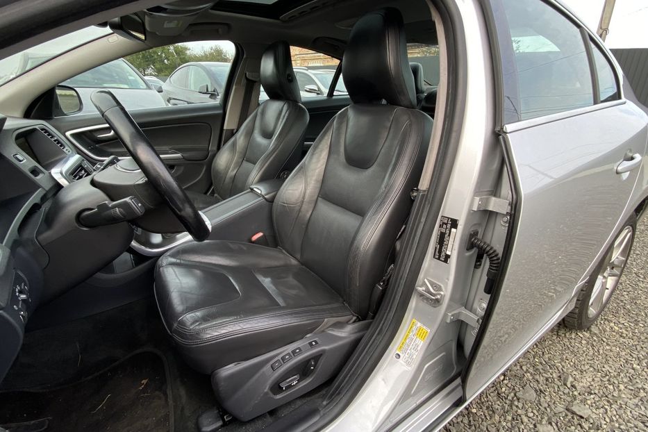 Продам Volvo S60 2013 года в Луцке