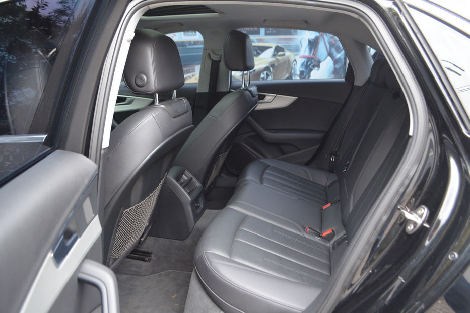 Продам Audi A4 TFSI S tronic (249 л.с.)  2016 года в Киеве