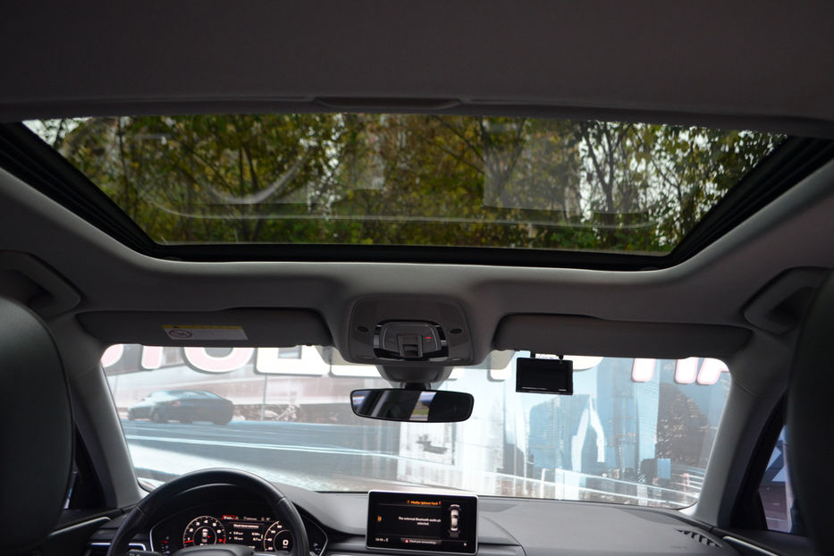 Продам Audi A4 TFSI S tronic (249 л.с.)  2016 года в Киеве