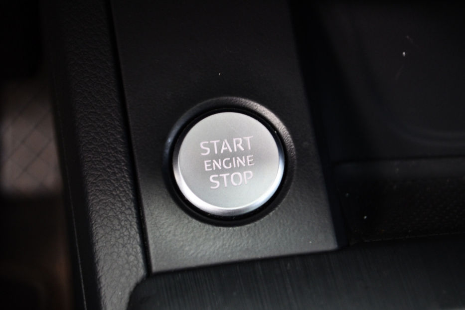 Продам Audi A4 TFSI S tronic (249 л.с.)  2016 года в Киеве