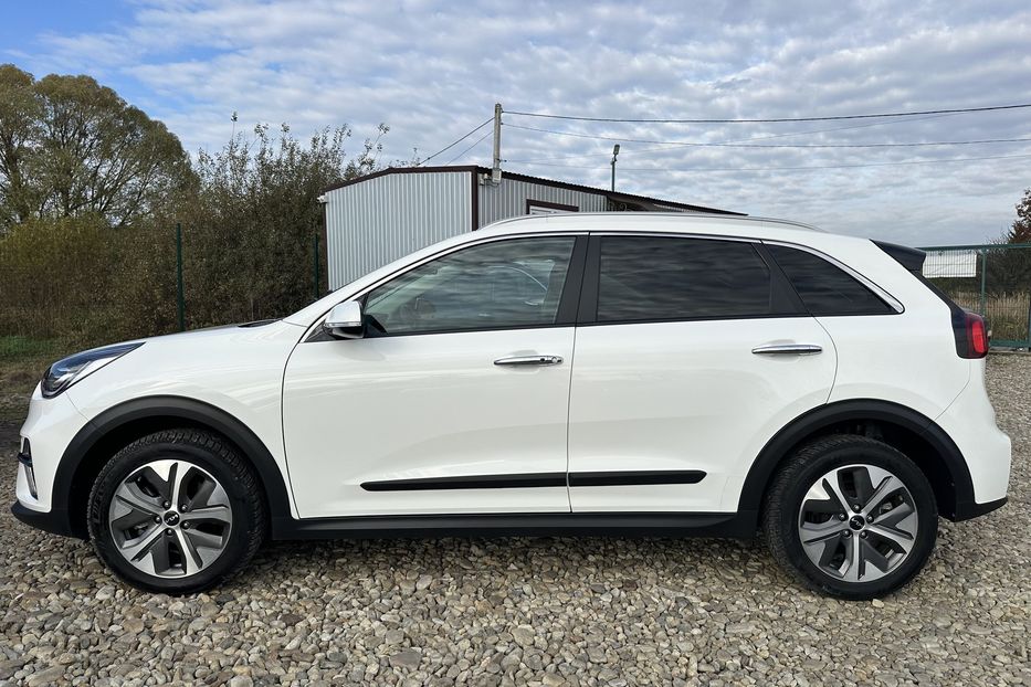 Продам Kia Niro 64кВт ЗАРЕЗЕРВОВАНО 2022 года в Львове