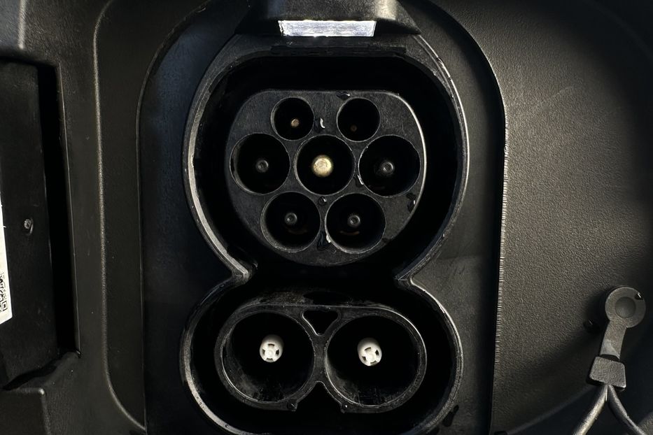 Продам Kia Niro 64кВт ЗАРЕЗЕРВОВАНО 2022 года в Львове