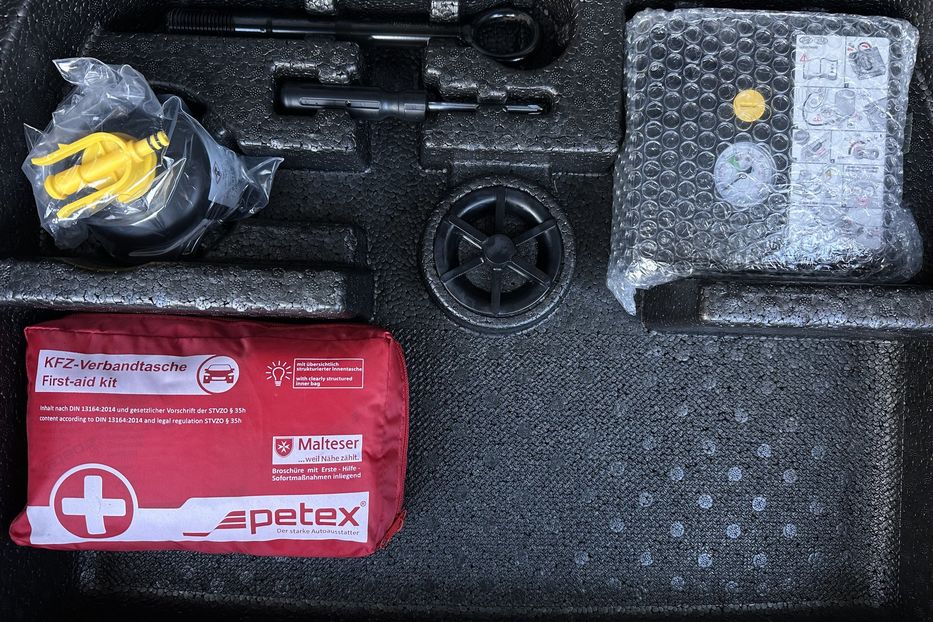 Продам Kia Niro 64кВт ЗАРЕЗЕРВОВАНО 2022 года в Львове