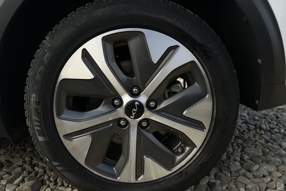 Продам Kia Niro 64кВт ЗАРЕЗЕРВОВАНО 2022 года в Львове