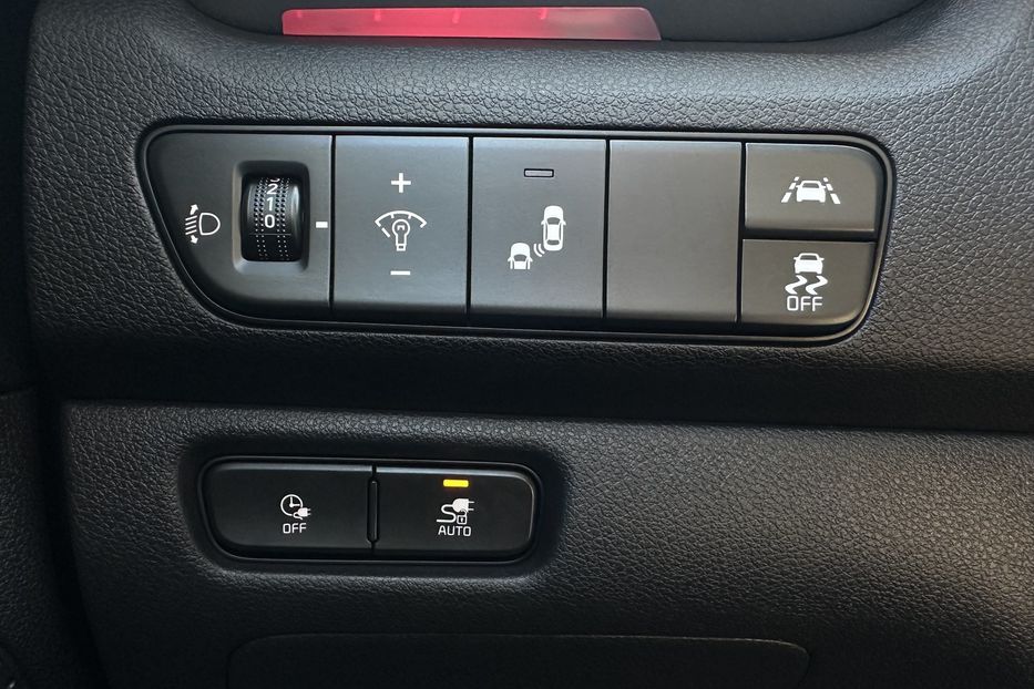 Продам Kia Niro 64кВт ЗАРЕЗЕРВОВАНО 2022 года в Львове