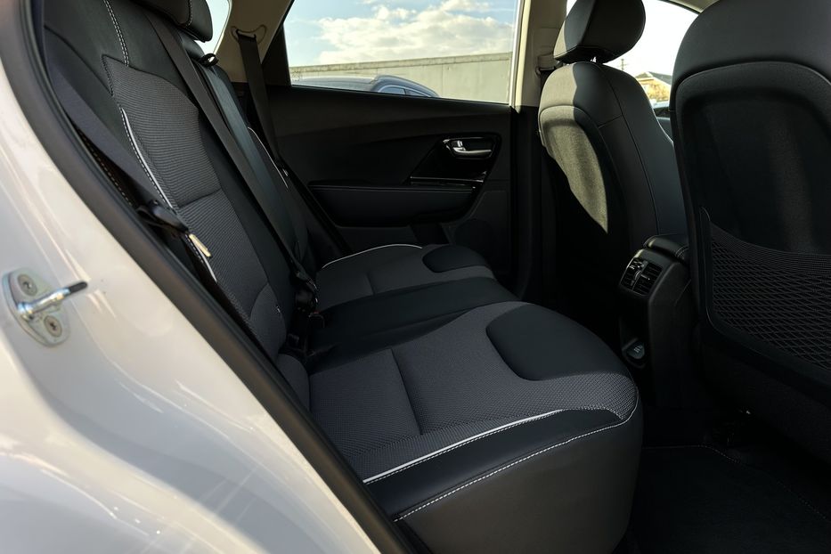 Продам Kia Niro 64кВт ЗАРЕЗЕРВОВАНО 2022 года в Львове