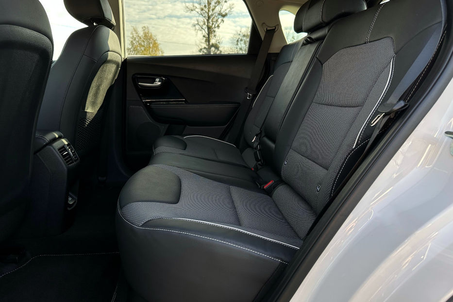 Продам Kia Niro 64кВт ЗАРЕЗЕРВОВАНО 2022 года в Львове