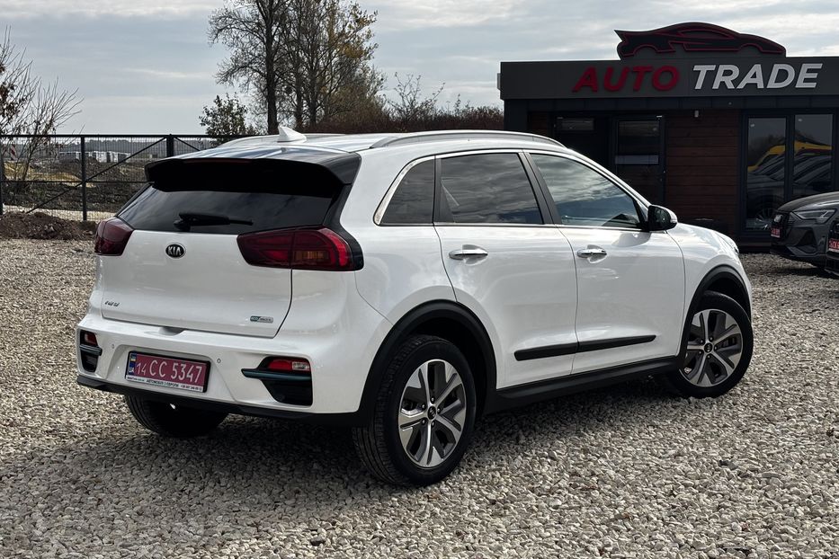 Продам Kia Niro 64 квт авто у Львові  2020 года в Львове
