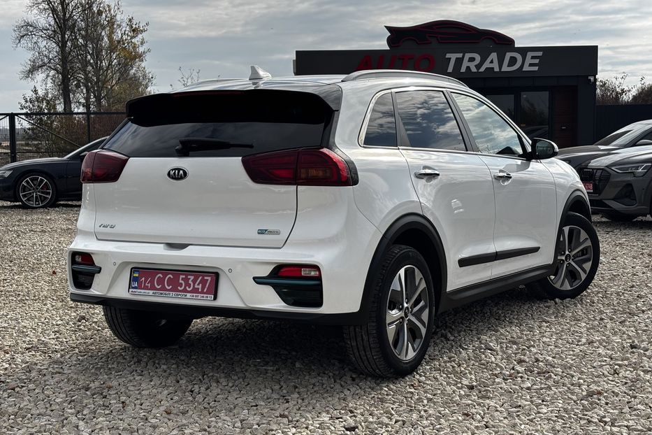 Продам Kia Niro 64 квт авто у Львові  2020 года в Львове
