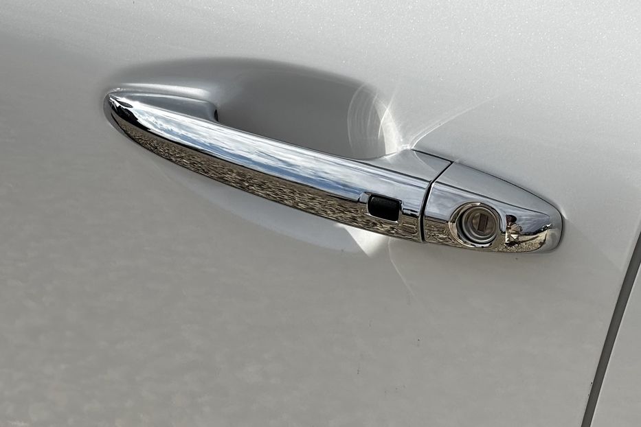 Продам Kia Niro 64 квт авто у Львові  2020 года в Львове