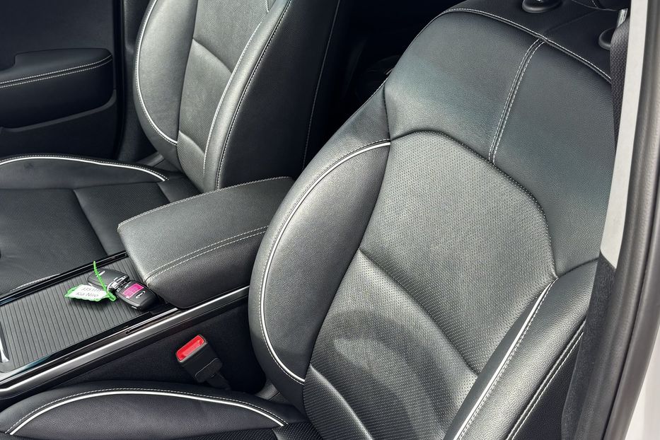 Продам Kia Niro 64 квт авто у Львові  2020 года в Львове