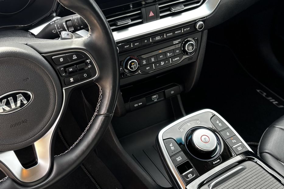 Продам Kia Niro 64 квт авто у Львові  2020 года в Львове