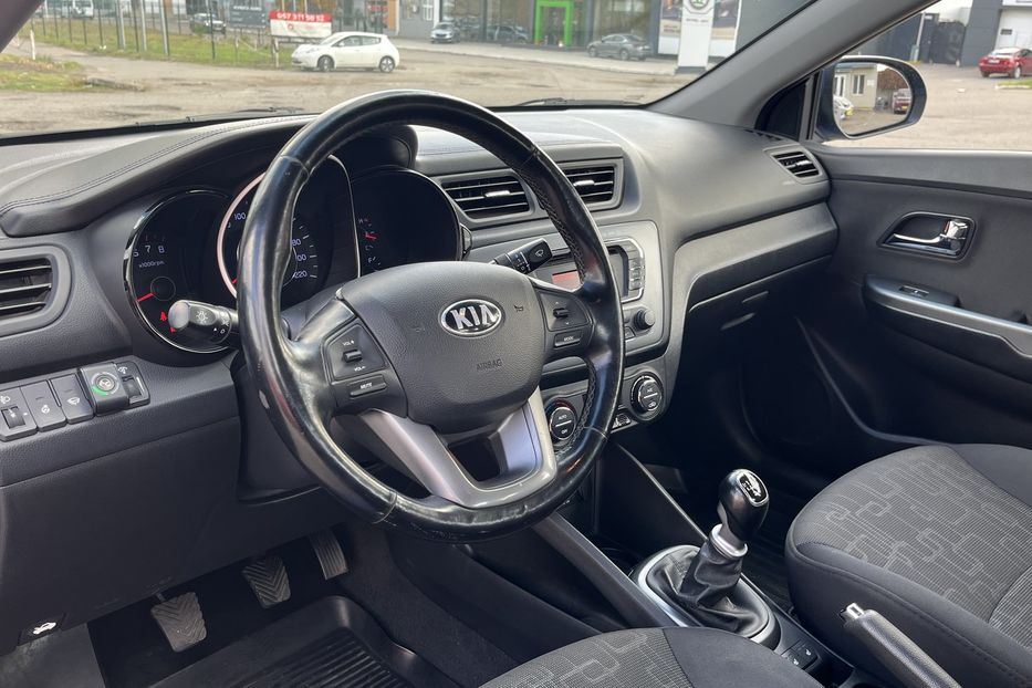 Продам Kia Rio Офіційний 2014 года в Николаеве