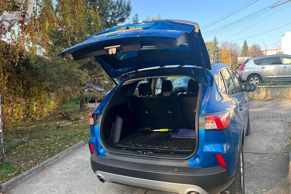 Продам Ford Escape 2020 года в Черновцах