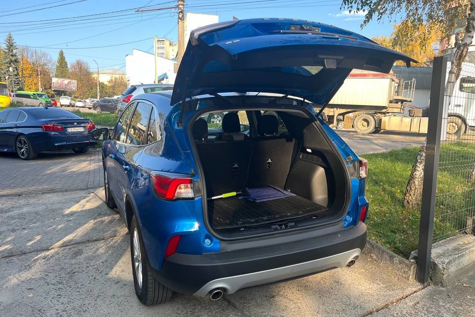 Продам Ford Escape 2020 года в Черновцах
