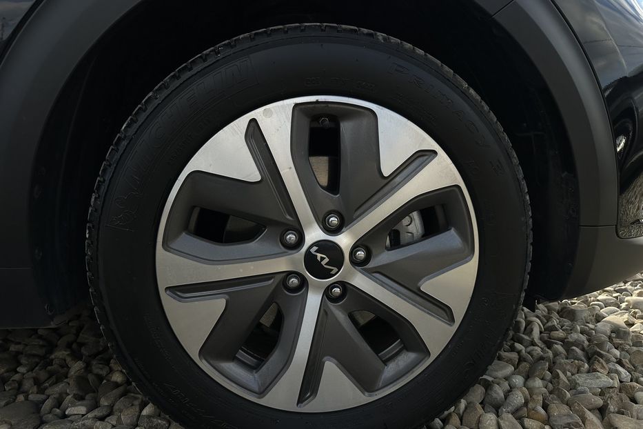 Продам Kia Niro 42 кВт Макс. комплектаціяЛюк 2022 года в Львове