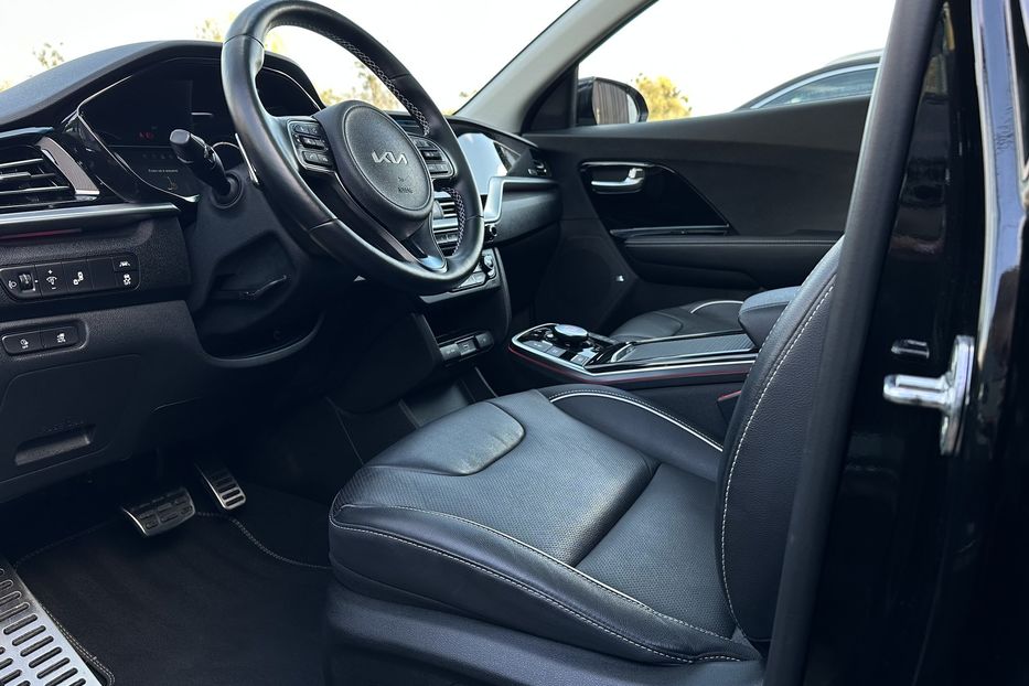 Продам Kia Niro 42 кВт Макс. комплектаціяЛюк 2022 года в Львове
