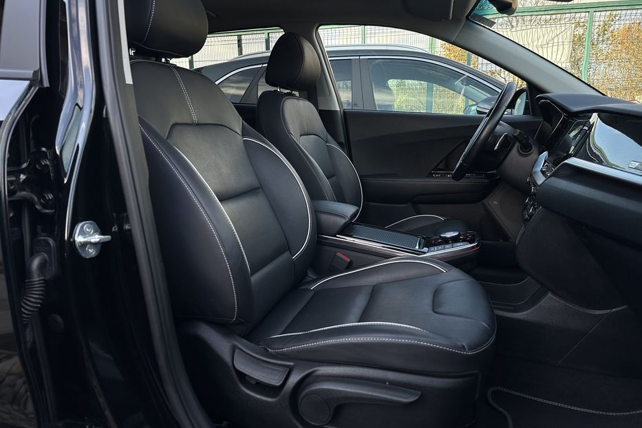 Продам Kia Niro 42 кВт Макс. комплектаціяЛюк 2022 года в Львове