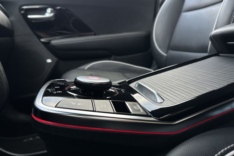 Продам Kia Niro 42 кВт Макс. комплектаціяЛюк 2022 года в Львове