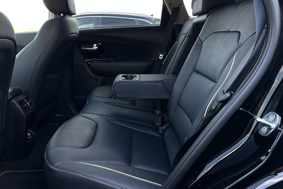 Продам Kia Niro 42 кВт Макс. комплектаціяЛюк 2022 года в Львове