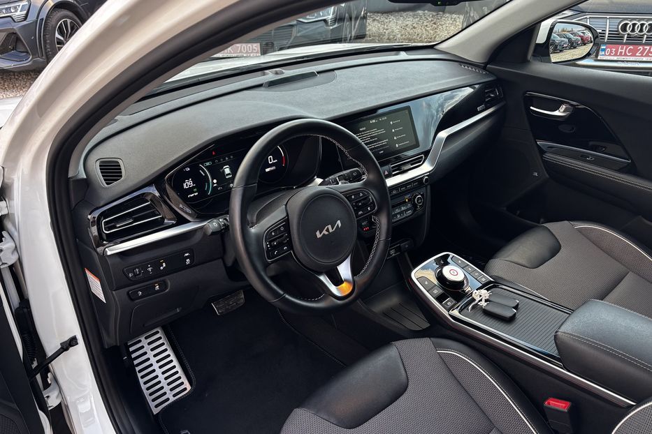 Продам Kia Niro 64 KW авто у Львові   2022 года в Львове