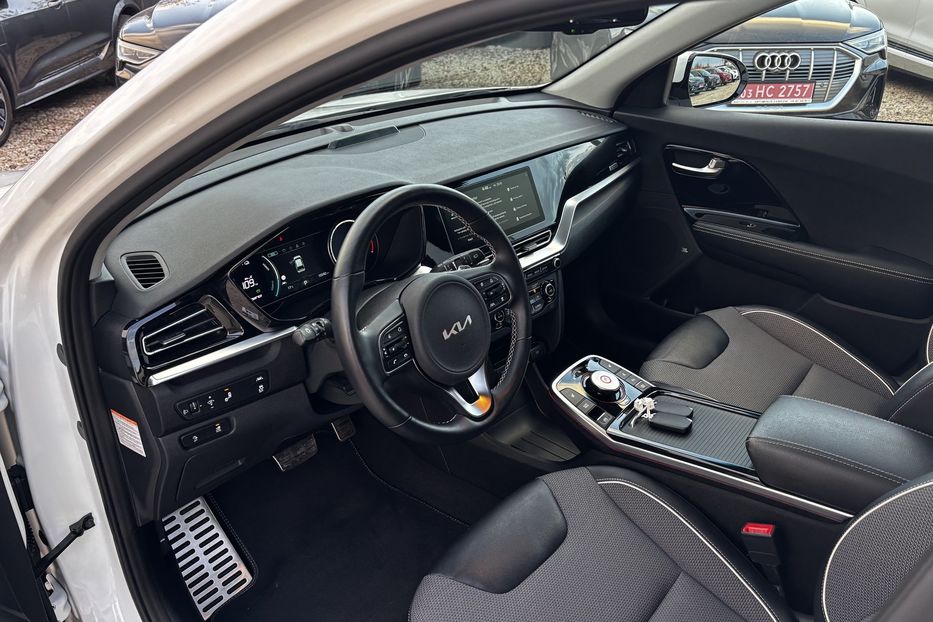 Продам Kia Niro 64 KW авто у Львові   2022 года в Львове