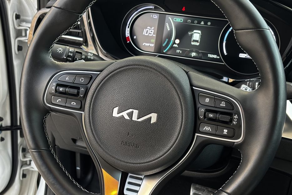 Продам Kia Niro 64 KW авто у Львові   2022 года в Львове