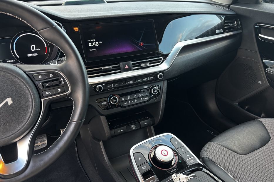 Продам Kia Niro 64 KW авто у Львові   2022 года в Львове