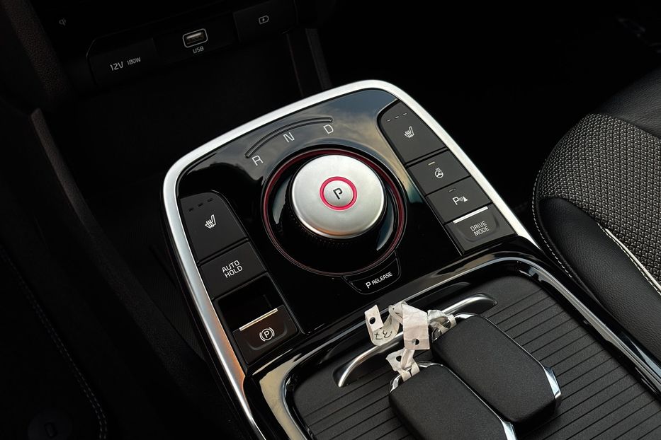 Продам Kia Niro 64 KW авто у Львові   2022 года в Львове