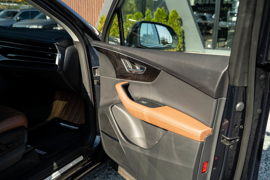 Продам Audi Q7 Premium Plus 2023 года в Черновцах