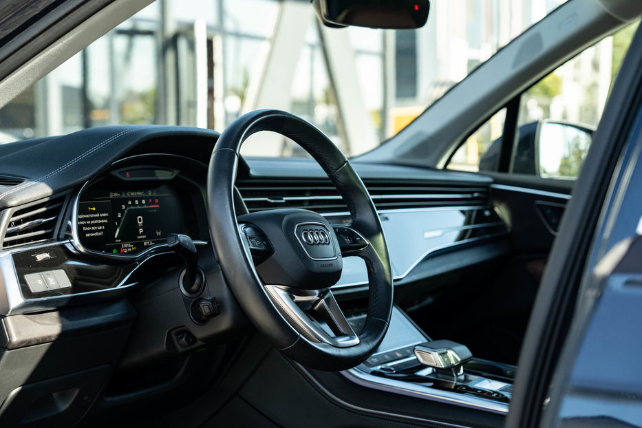 Продам Audi Q7 Premium Plus 2023 года в Черновцах