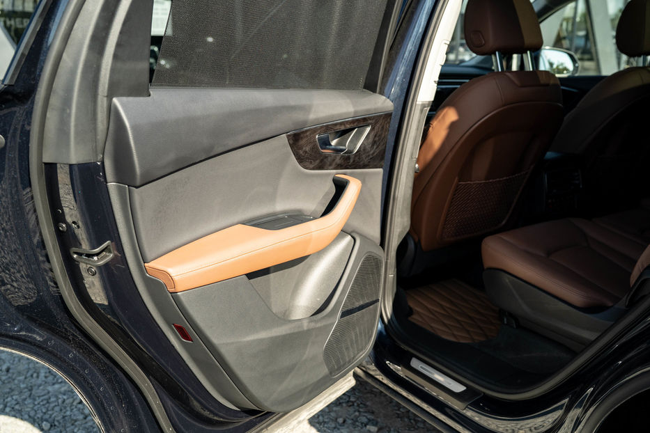 Продам Audi Q7 Premium Plus 2023 года в Черновцах