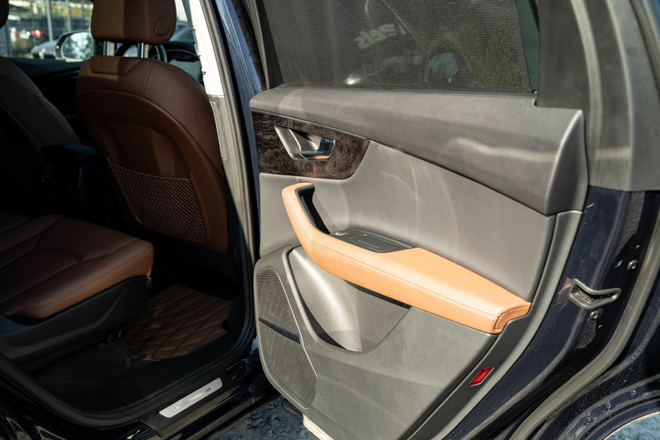 Продам Audi Q7 Premium Plus 2023 года в Черновцах